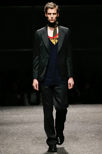 Look 33
